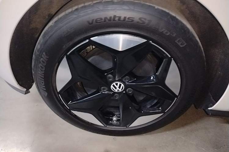 Used Volkswagen ID.3 2025 Revised Version Smart Edition Outstanding Grade Right Rear Wheel Hub