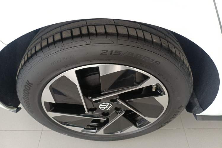 Used Volkswagen ID.3 2025 Smart Edition Ultra-Intelligent Oxygen Version Right Rear Wheel Hub