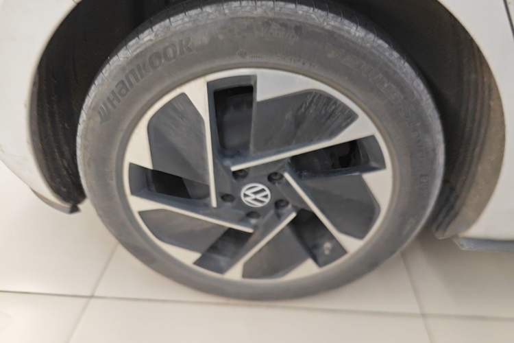 Used Volkswagen ID.3 2025 Smart Edition Outstanding Model Right Rear Wheel Hub