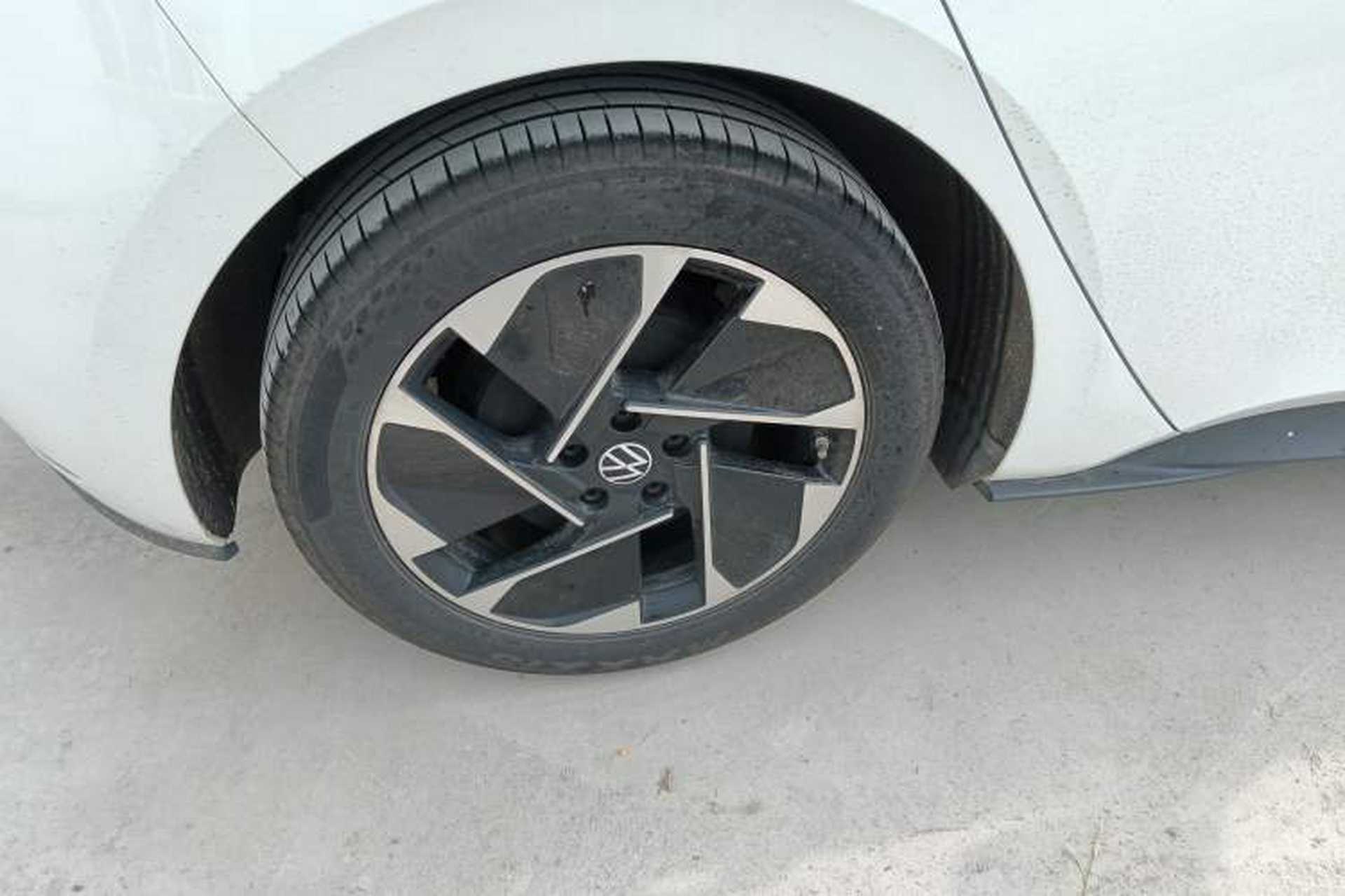 Used Volkswagen ID.3 2025 Smart Model Outstanding Oxygen Edition Right Rear Wheel Hub