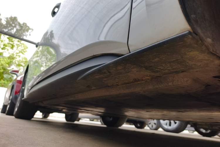 Used Volkswagen ID.3 2025 Smart Version Pure & Intelligent Enjoyment Edition Right Side Sill