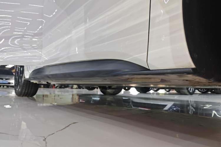 Used Volkswagen ID.3 2025 Smart Edition Ultra-Intelligent Version Right Side Sill