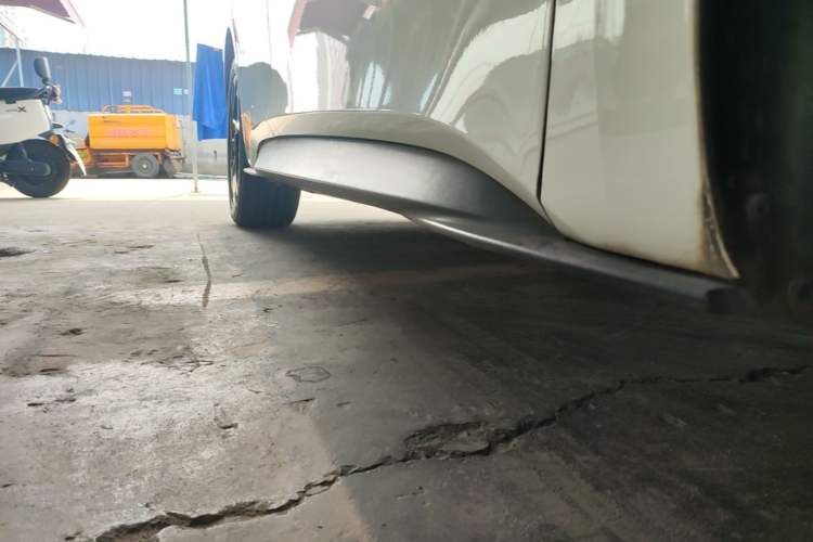 Used Volkswagen ID.3 2025 Smart Edition Outstanding Model Right Side Sill
