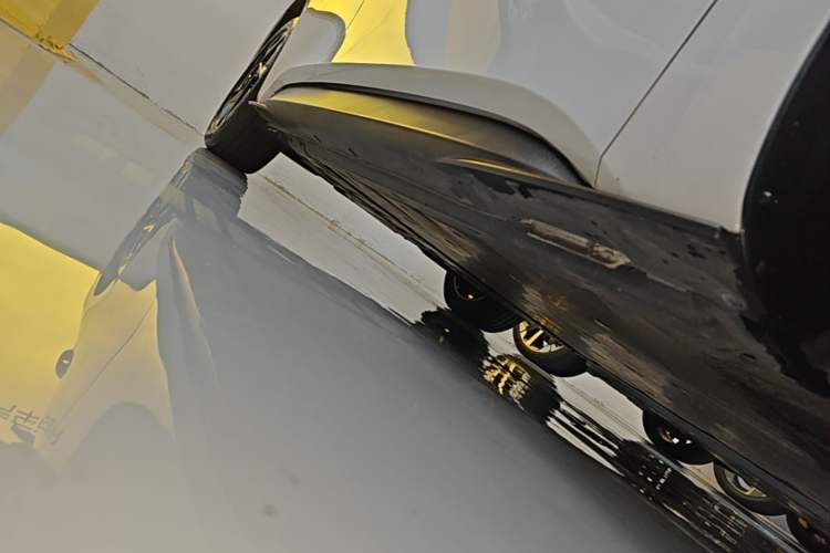 Used Volkswagen ID.3 2025 Smart Edition Outstanding Model Right Side Sill