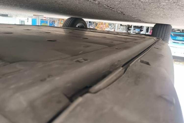 Used Volkswagen ID.3 2025 Smart Edition Outstanding Model Right Side Sill