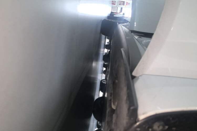 Used Volkswagen ID.3 2025 Smart Version Pure & Intelligent Enjoyment Edition Right Side Sill