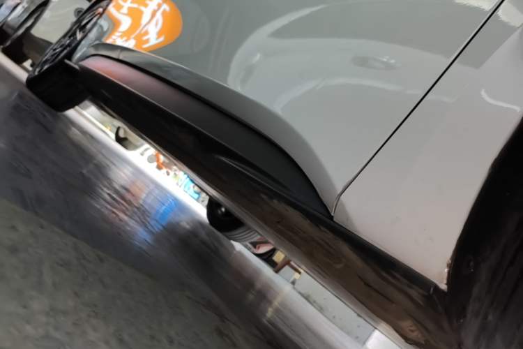Used Volkswagen ID.3 2025 Smart Edition Ultra-Intelligent Oxygen Version Right Side Sill
