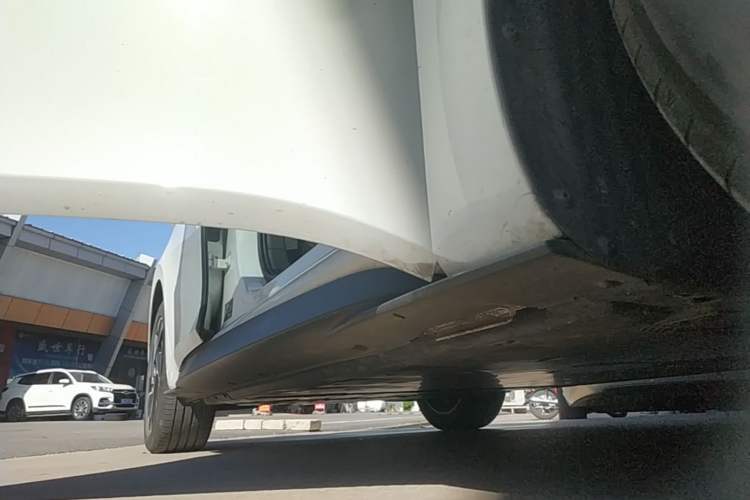 Used Volkswagen ID.3 2025 Smart Edition Outstanding Model Right Side Sill
