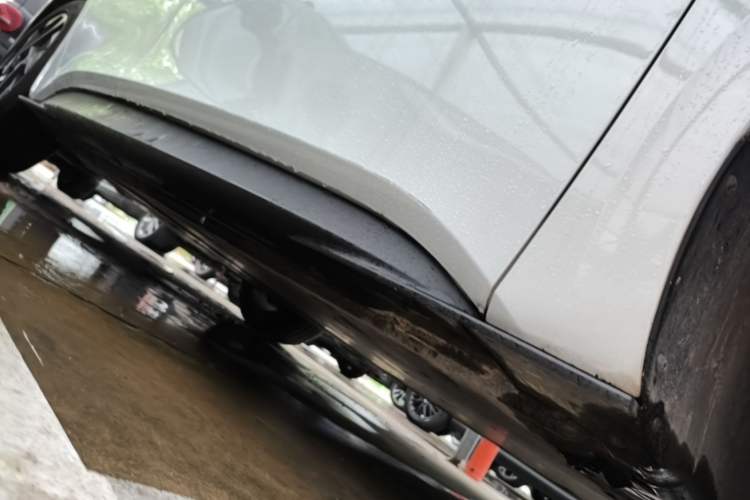 Used Volkswagen ID.3 2025 Smart Version Pure & Intelligent Enjoyment Edition Right Side Sill
