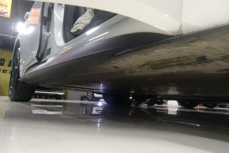 Used Volkswagen ID.3 2025 Smart Version Pure & Intelligent Enjoyment Edition Right Side Sill