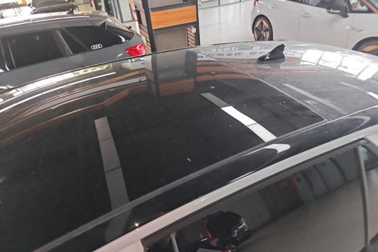 Used Volkswagen ID.3 2025 Smart Edition Outstanding Model Roof