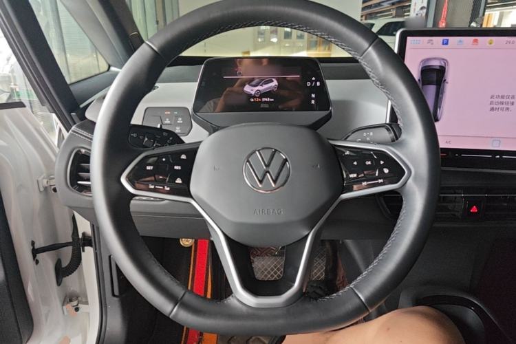 Used Volkswagen ID.3 2025 Smart Edition Outstanding Model Steering Wheel