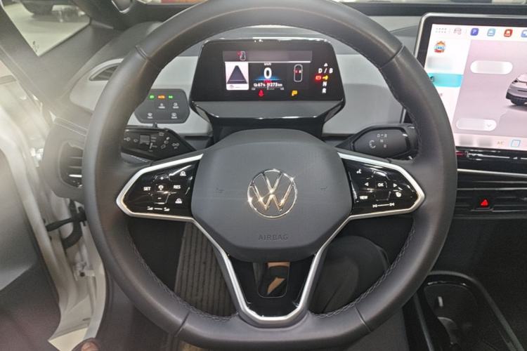 Used Volkswagen ID.3 2025 Smart Edition Outstanding Model Steering Wheel