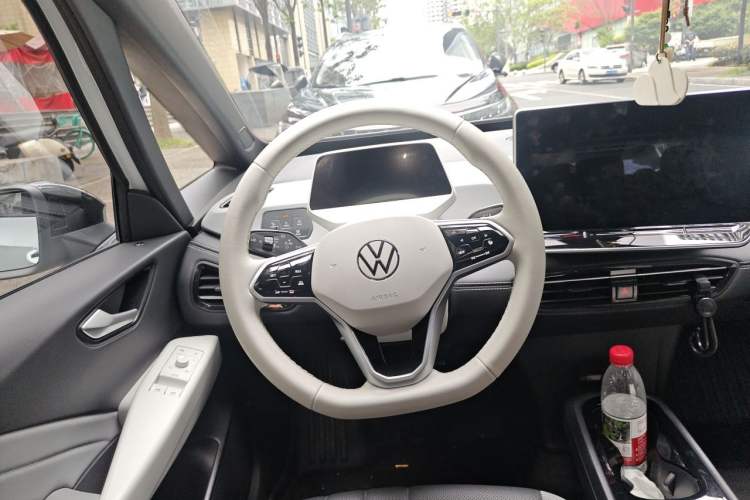 Used Volkswagen ID.3 2025 Smart Edition Ultra-Intelligent Oxygen Version Steering Wheel