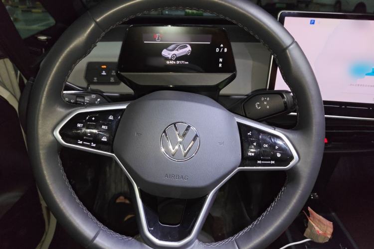 Used Volkswagen ID.3 2025 Smart Edition Outstanding Model Steering Wheel