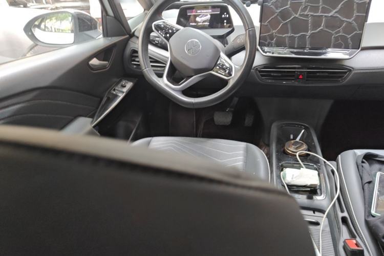 Used Volkswagen ID.3 2025 Smart Edition Outstanding Model Steering Wheel