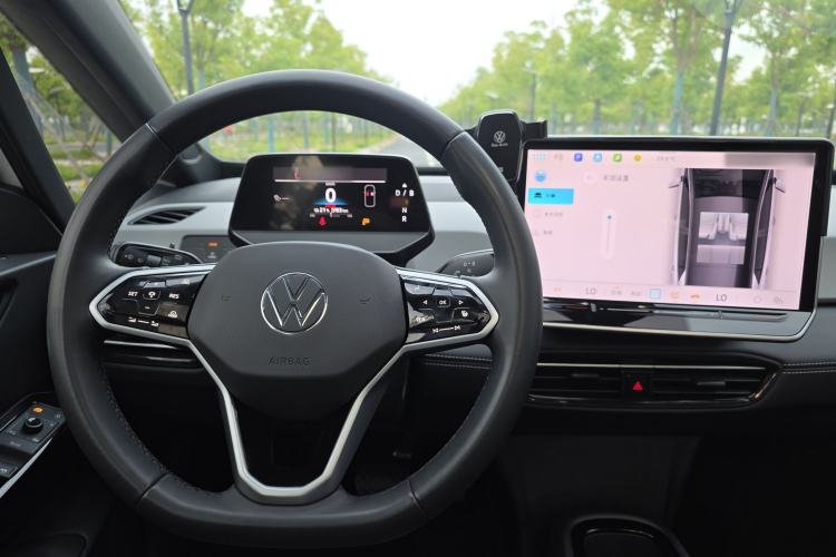 Used Volkswagen ID.3 2025 Smart Edition Outstanding Model Steering Wheel