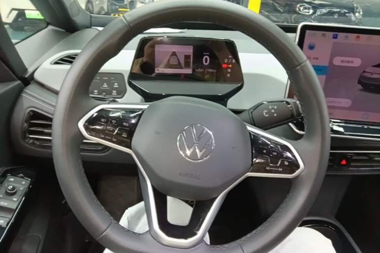 Used Volkswagen ID.3 2025 Smart Edition Outstanding Model Steering Wheel