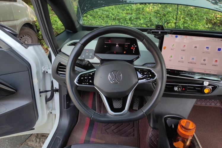 Used Volkswagen ID.3 2025 Smart Edition Outstanding Model Steering Wheel