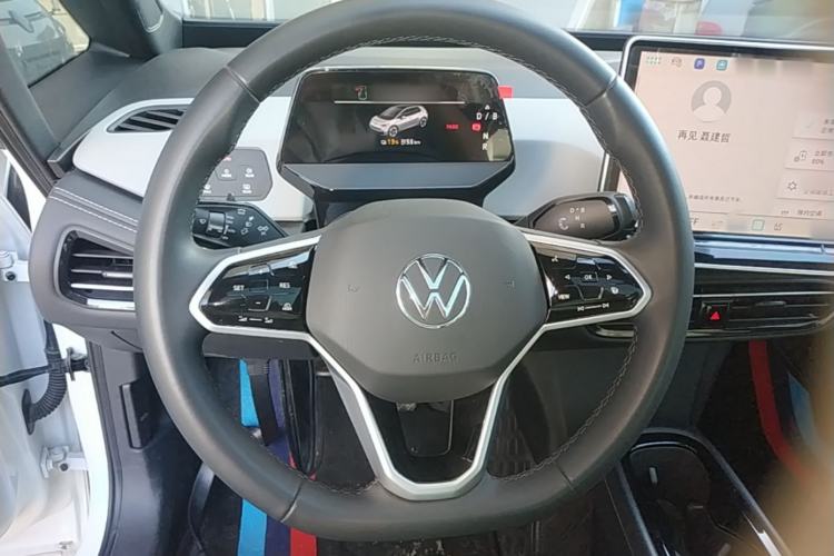 Used Volkswagen ID.3 2025 Smart Edition Outstanding Model Steering Wheel