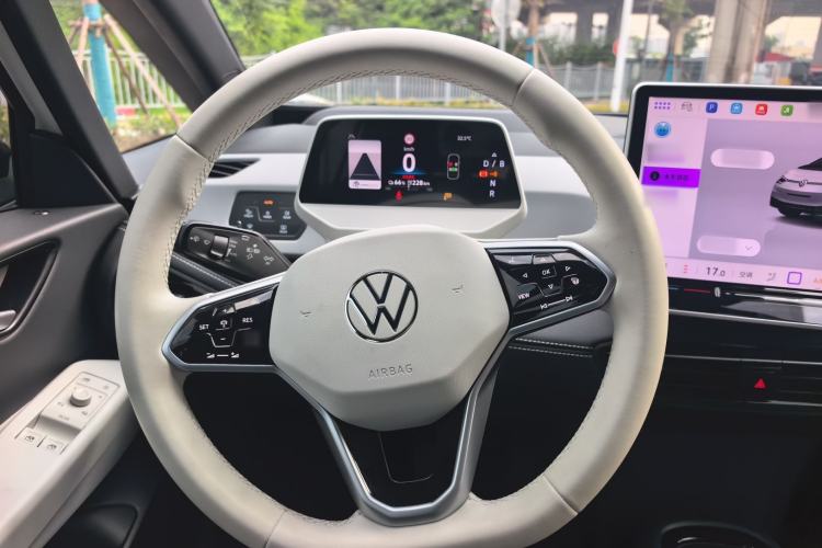Used Volkswagen ID.3 2025 Smart Edition Ultra-Intelligent Oxygen Version Steering Wheel