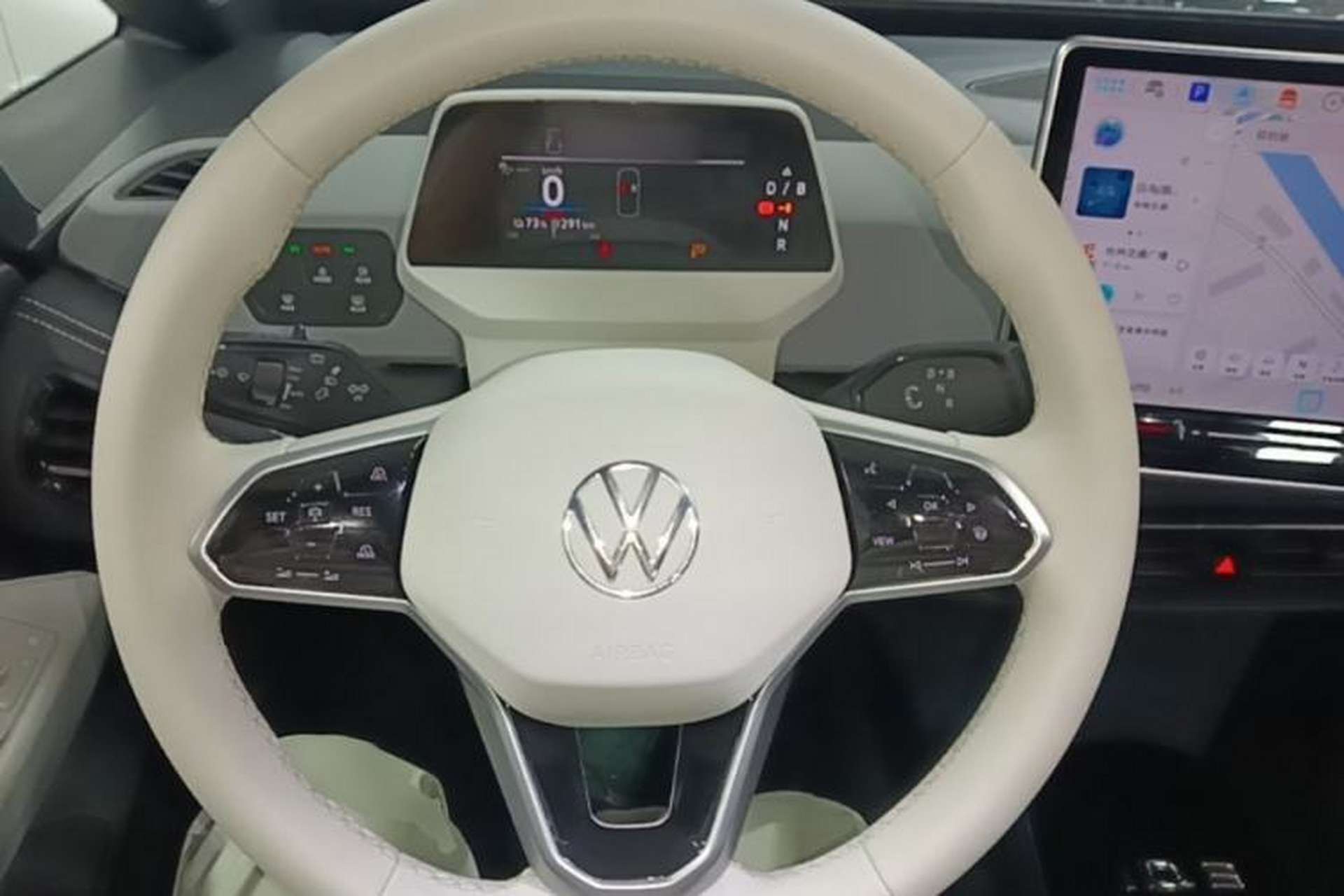 Used Volkswagen ID.3 2025 Smart Model Outstanding Oxygen Edition Steering Wheel