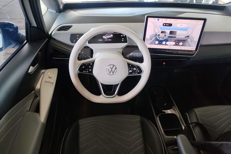 Used Volkswagen ID.3 2025 Smart Model Outstanding Oxygen Edition Steering Wheel