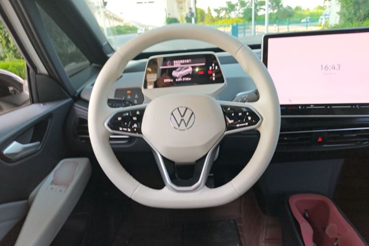 Used Volkswagen ID.3 2025 Smart Model Outstanding Oxygen Edition Steering Wheel