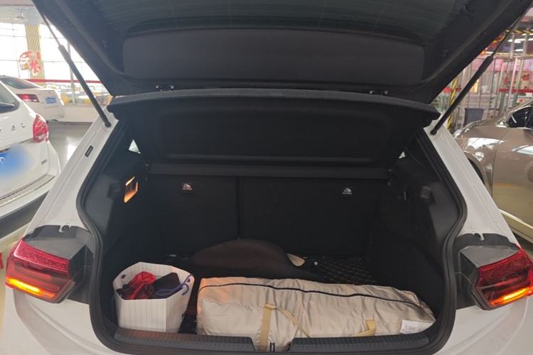 Used Volkswagen ID.3 2025 Revised Version Smart Edition Purely Intelligent Enjoyment Version Trunk