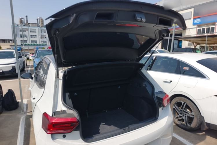 Used Volkswagen ID.3 2025 Smart Version Pure & Intelligent Enjoyment Edition Trunk