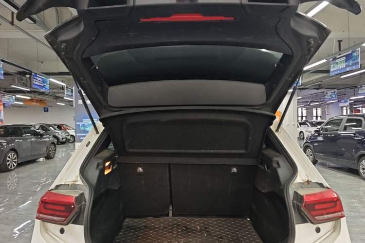 Used Volkswagen ID.3 2025 Smart Version Pure & Intelligent Enjoyment Edition Trunk
