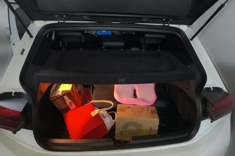 Used Volkswagen ID.3 2025 Smart Model Outstanding Oxygen Edition Trunk