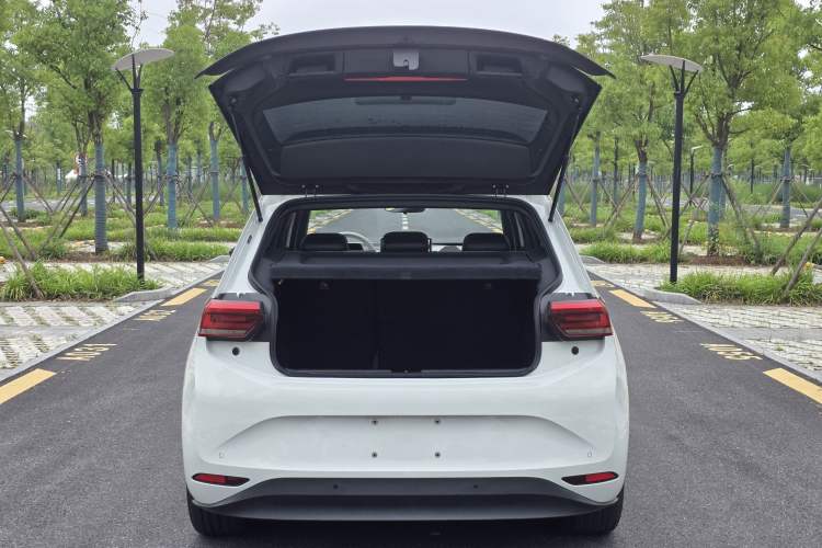 Used Volkswagen ID.3 2025 Smart Edition Ultra-Intelligent Oxygen Version Trunk