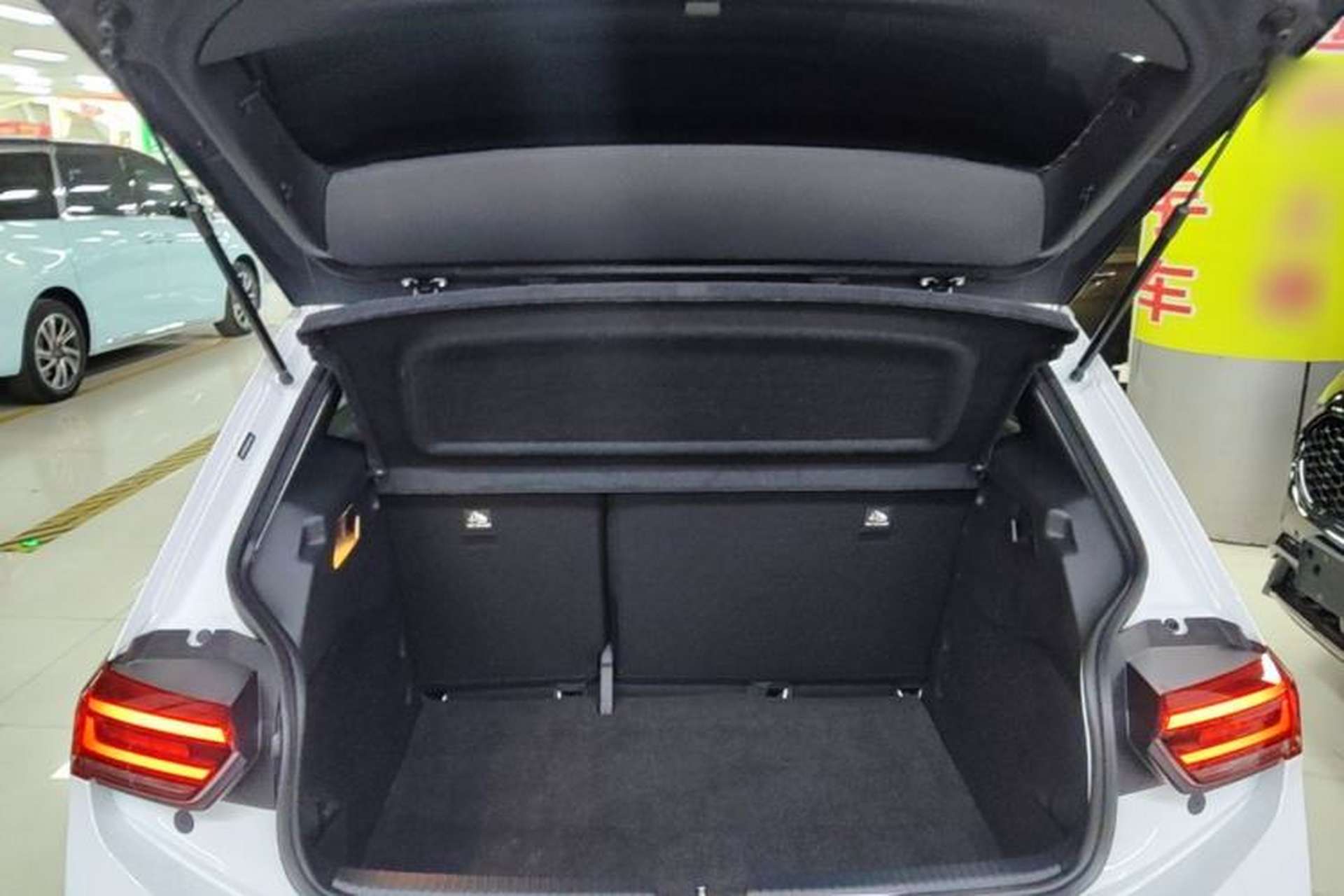 Used Volkswagen ID.3 2025 Smart Edition Ultra-Intelligent Oxygen Version Trunk