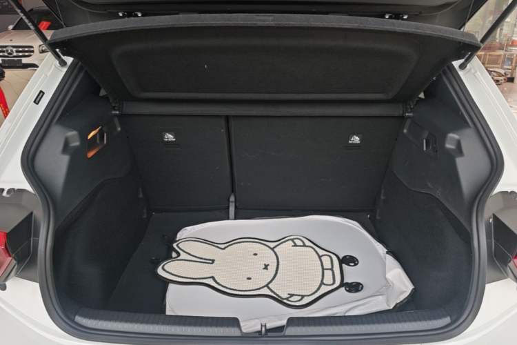 Used Volkswagen ID.3 2025 Smart Model Outstanding Oxygen Edition Trunk