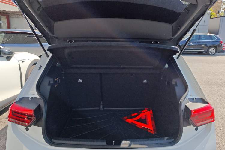 Used Volkswagen ID.3 2025 Smart Edition Ultra-Intelligent Oxygen Version Trunk