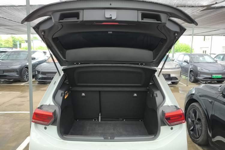 Used Volkswagen ID.3 2025 Smart Version Pure & Intelligent Enjoyment Edition Trunk