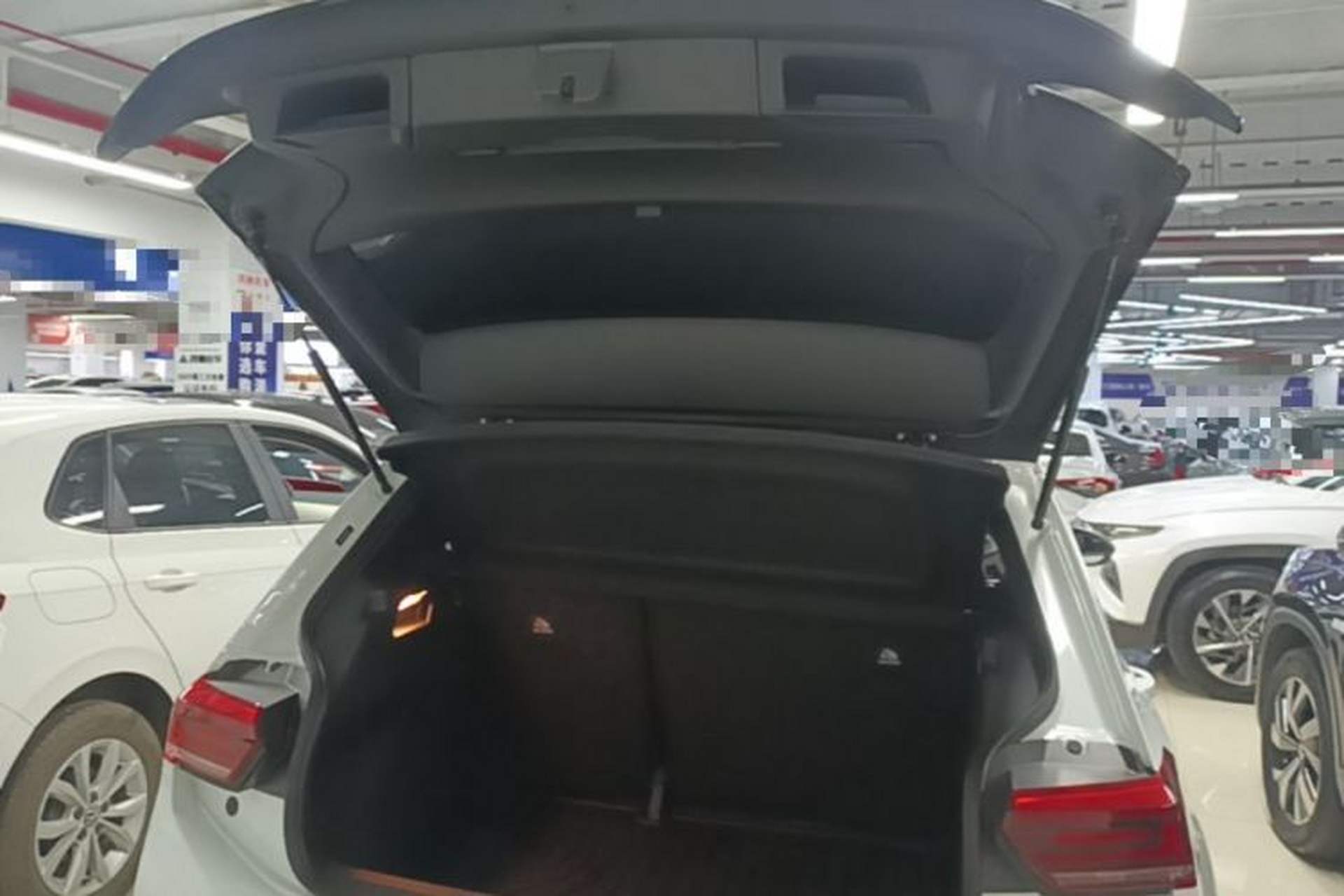 Used Volkswagen ID.3 2025 Smart Model Outstanding Oxygen Edition Trunk