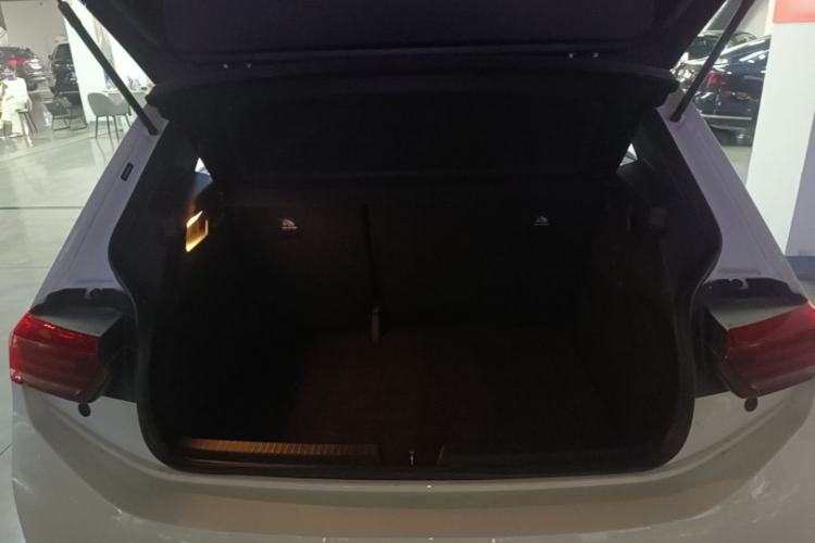 Used Volkswagen ID.3 2025 Smart Model Outstanding Oxygen Edition Trunk