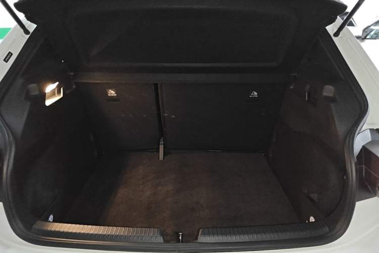 Used Volkswagen ID.3 2025 Smart Version Pure & Intelligent Enjoyment Edition Trunk