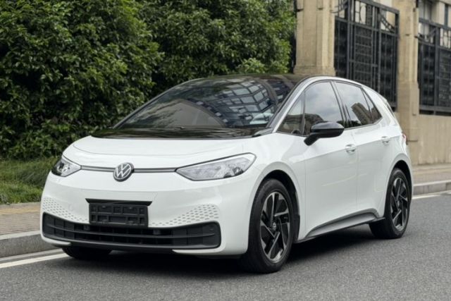 Used Volkswagen ID.3 2025 Smart Model Outstanding Oxygen Edition