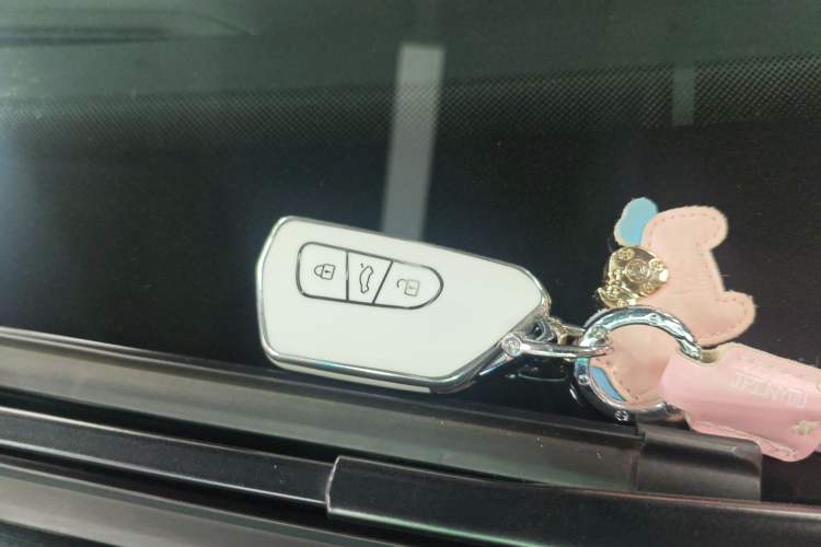 Used Volkswagen ID.3 2025 Smart Model Outstanding Oxygen Edition Vehicle Key