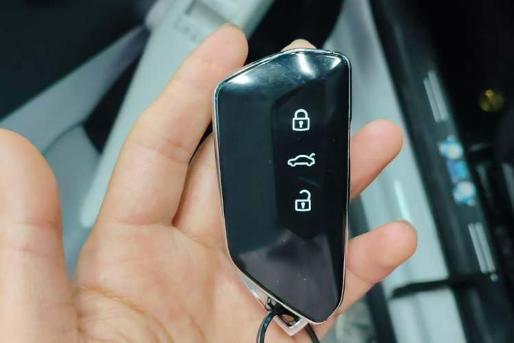 Used Volkswagen ID.3 2025 Smart Model Outstanding Oxygen Edition Vehicle Key