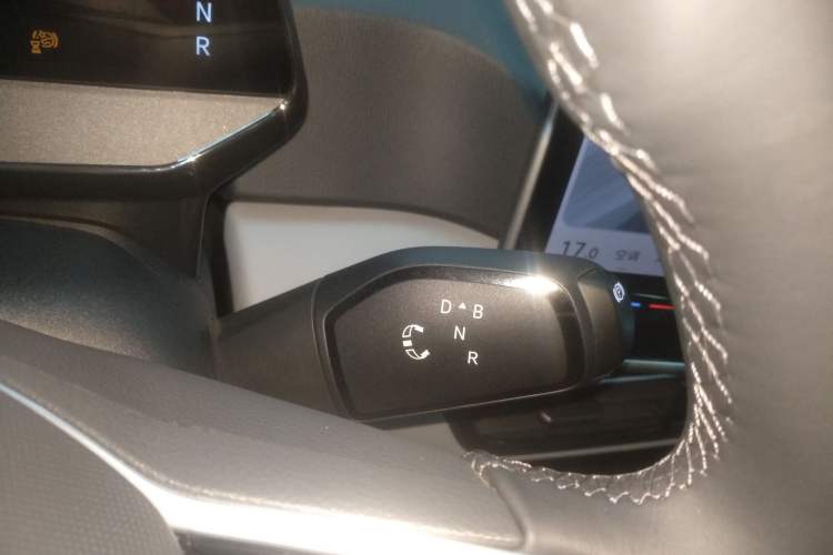 Used Volkswagen ID.3 2025 Smart Edition Outstanding Model Gear Lever