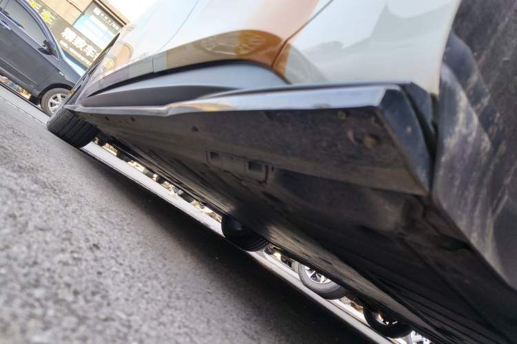 Used Volkswagen ID.3 2025 Smart Edition Outstanding Model Left Side Sill