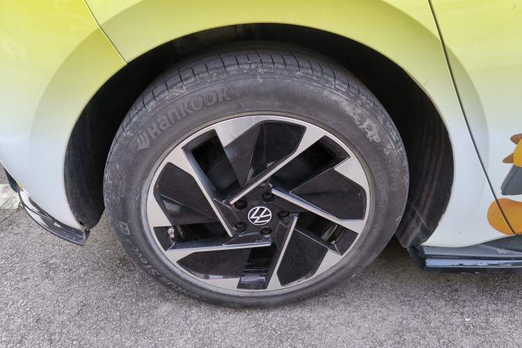 Used Volkswagen ID.3 2025 Smart Edition Outstanding Model Right Rear Wheel Hub