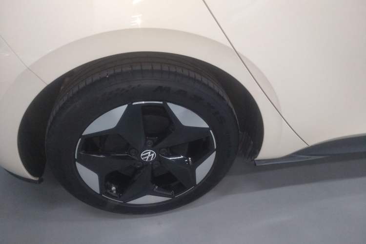 Used Volkswagen ID.3 2025 Smart Edition Outstanding Model Right Rear Wheel Hub