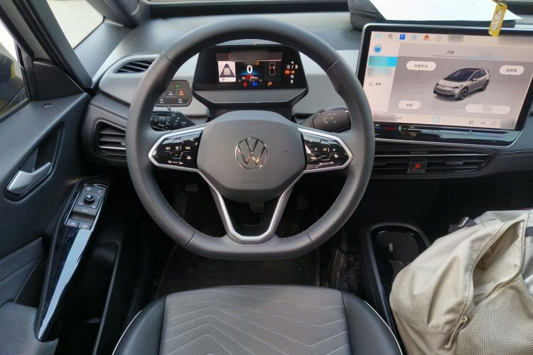 Used Volkswagen ID.3 2025 Smart Edition Outstanding Model Steering Wheel