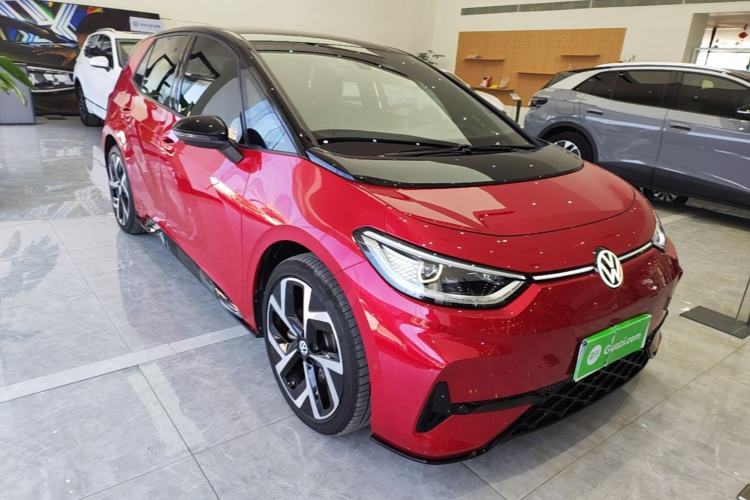 Used Volkswagen ID.3 2026 Smart Edition Advanced Intelligent GTX Kit Model Front Right 45 Deg