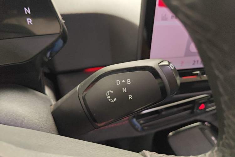 Used Volkswagen ID.3 2026 Smart Edition Outstanding GTX Kit Model Gear Lever